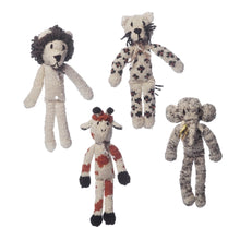 Load image into Gallery viewer, Homespun Wool Spider Animals