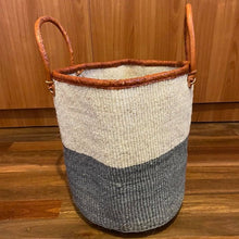Load image into Gallery viewer, Kenyan Handwoven Extra Large Sisal Bag with Leather Rim and Handles