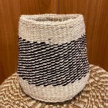 Load image into Gallery viewer, Kenyan Handwoven Sisal Planter Baskets